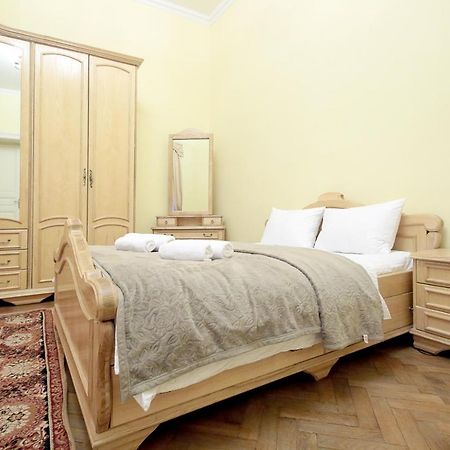 Pro Apartments 12213 利沃夫 外观 照片