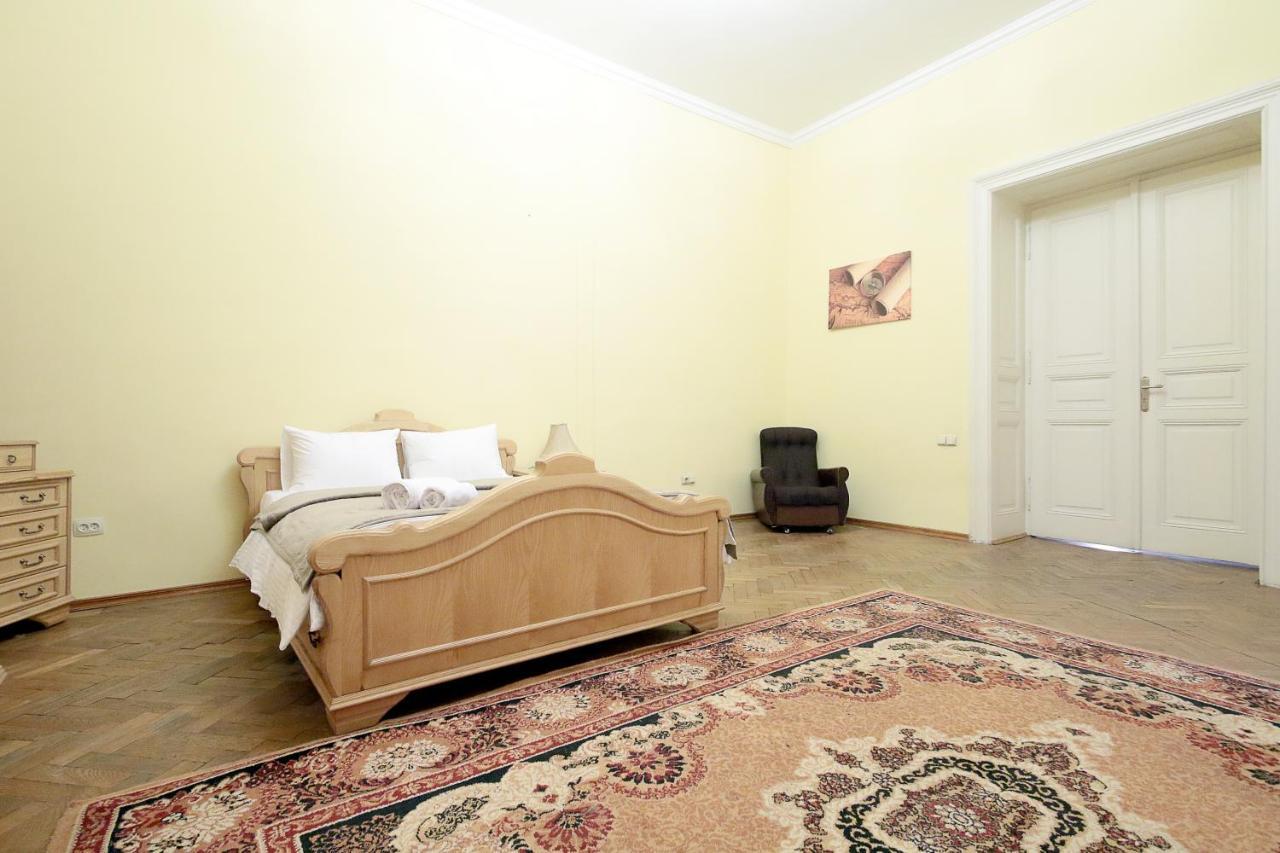 Pro Apartments 12213 利沃夫 外观 照片