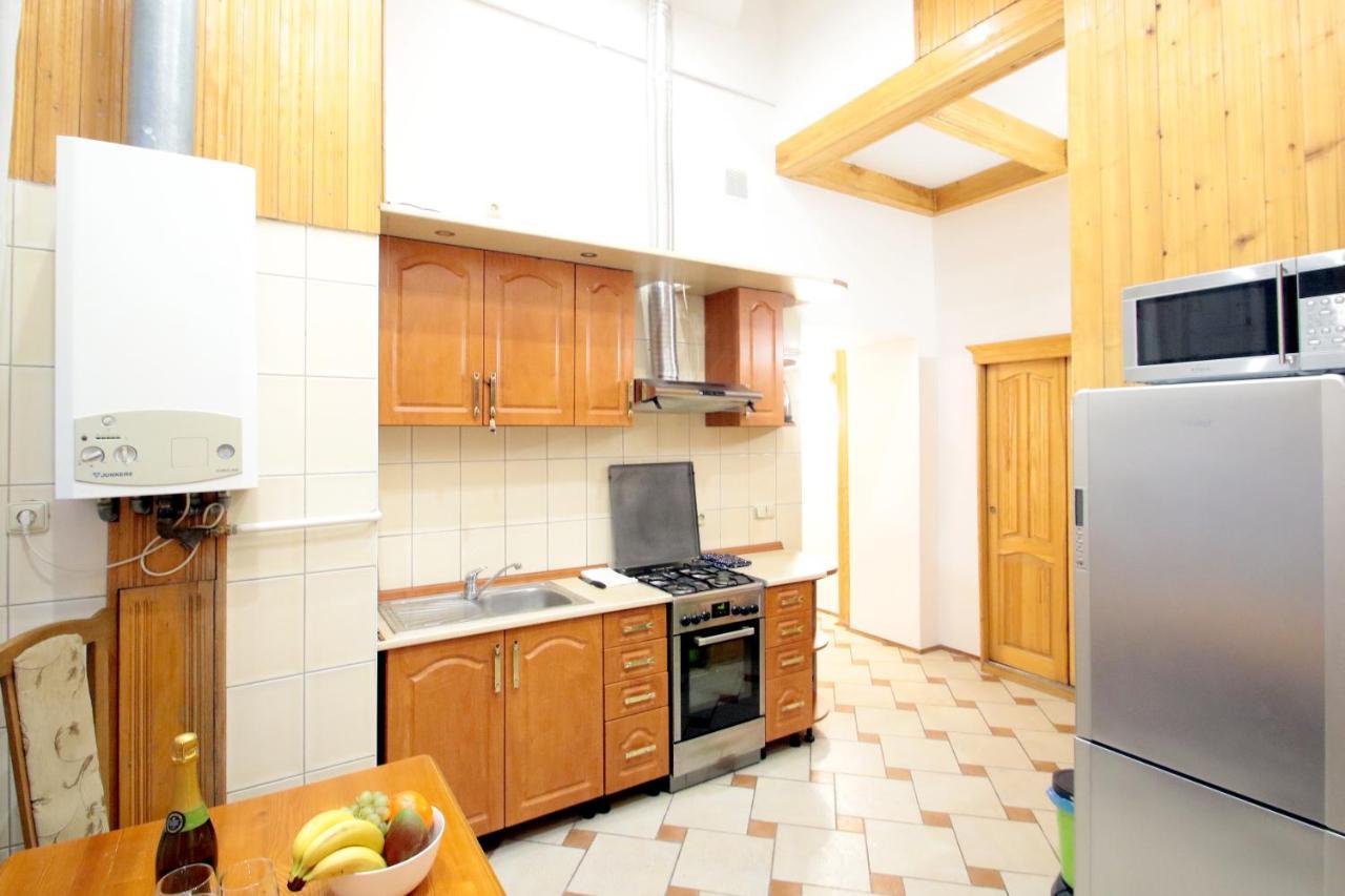Pro Apartments 12213 利沃夫 外观 照片